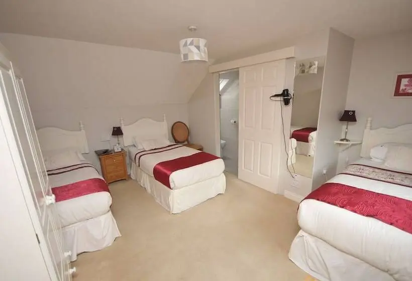 Standard Kolmen Hengen Huone, Heritage Accommodation