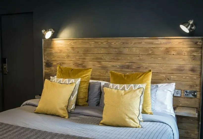 Deluxe Suite King Bed, Tipperary House Dublin