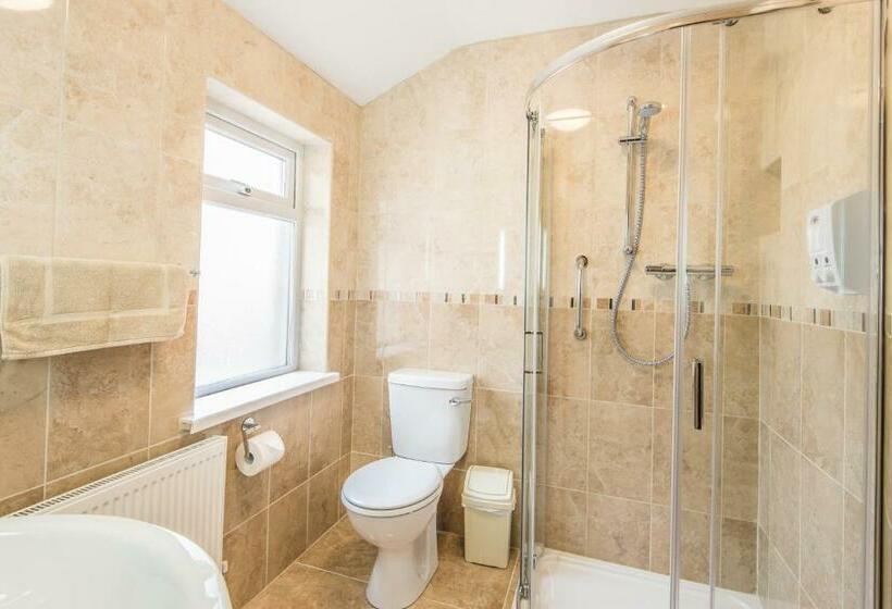 Quarto Estandar, Bertra House B&b