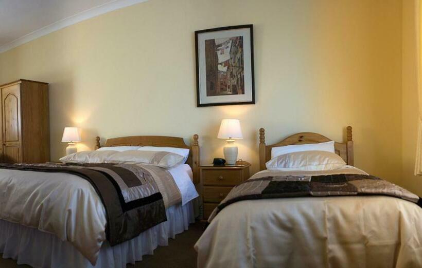 스탠다드 트리플 룸, Grove House Bed & Breakfast