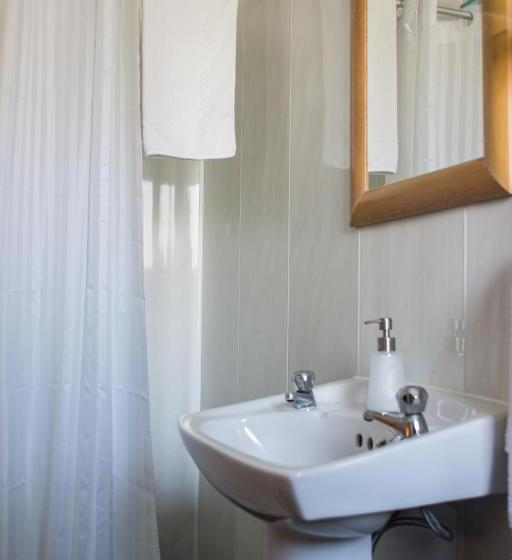 스탠다드 트리플 룸, Grove House Bed & Breakfast