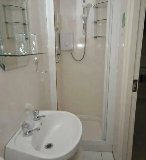 Standard Kolmen Hengen Huone, Heritage Accommodation