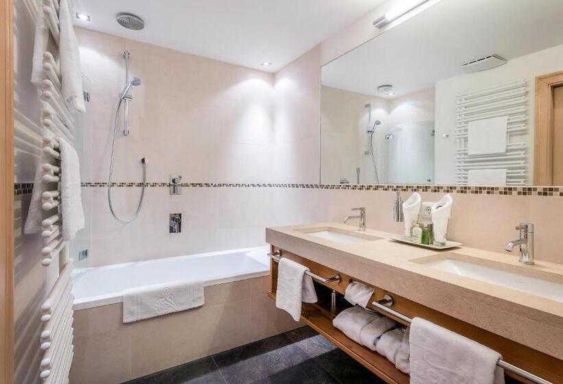 סוויטת ג'וניור דלוקס, Auenhof