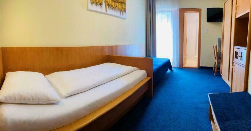 اتاق استاندارد یک نفره, Charlotte