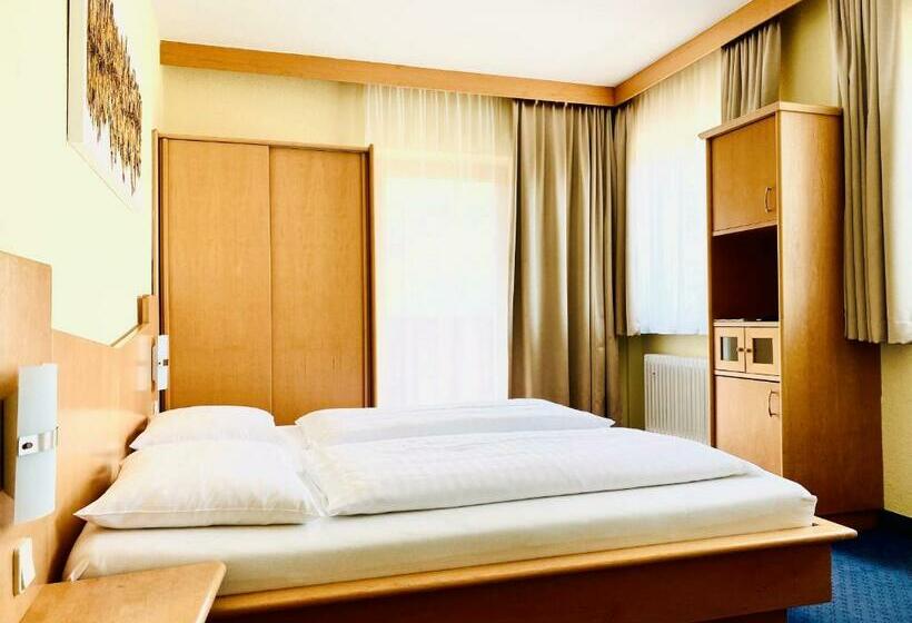 اتاق استاندارد, Charlotte