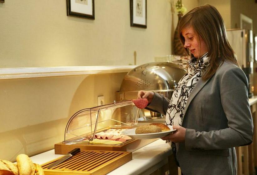 スタンダードルーム, De Maaskant