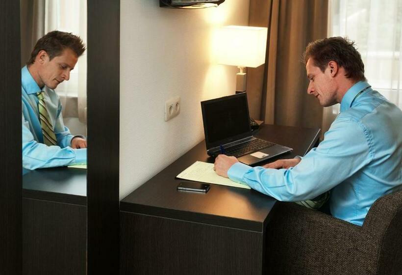 스탠다드 룸, De Maaskant