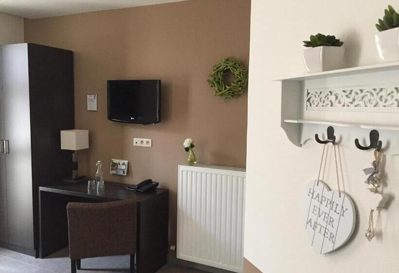 스탠다드 룸, De Maaskant