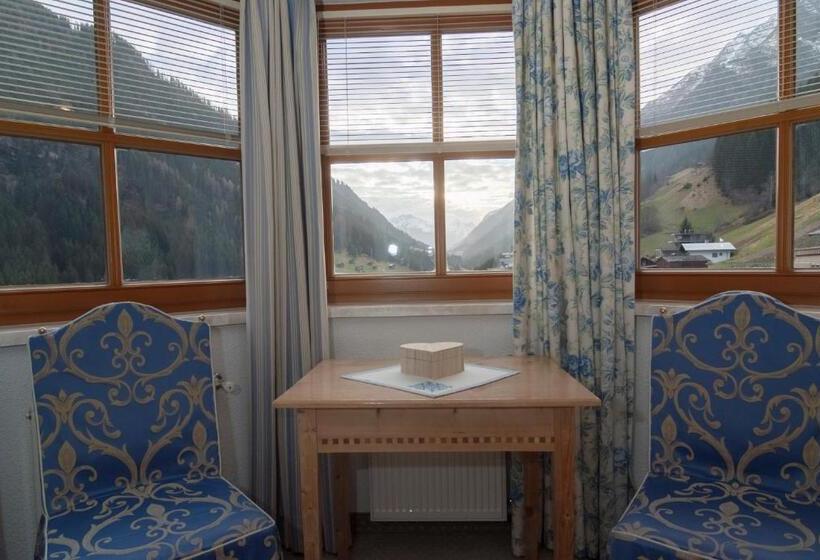 غرفة كومفورت, Edelweiß Schlössl