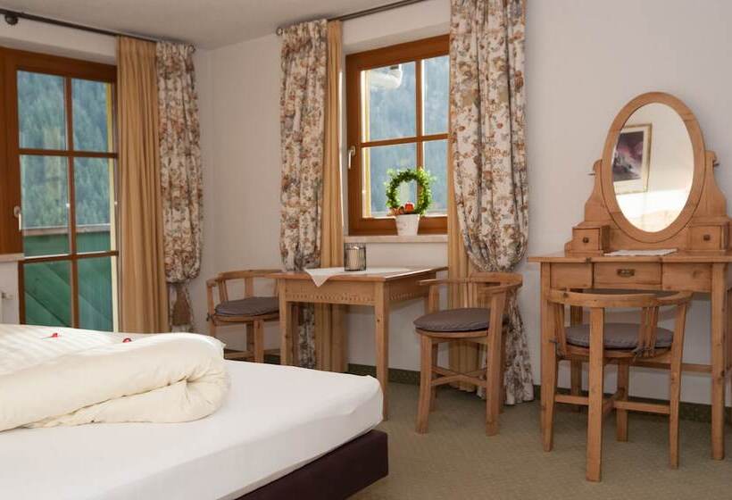 غرفة كومفورت, Edelweiß Schlössl