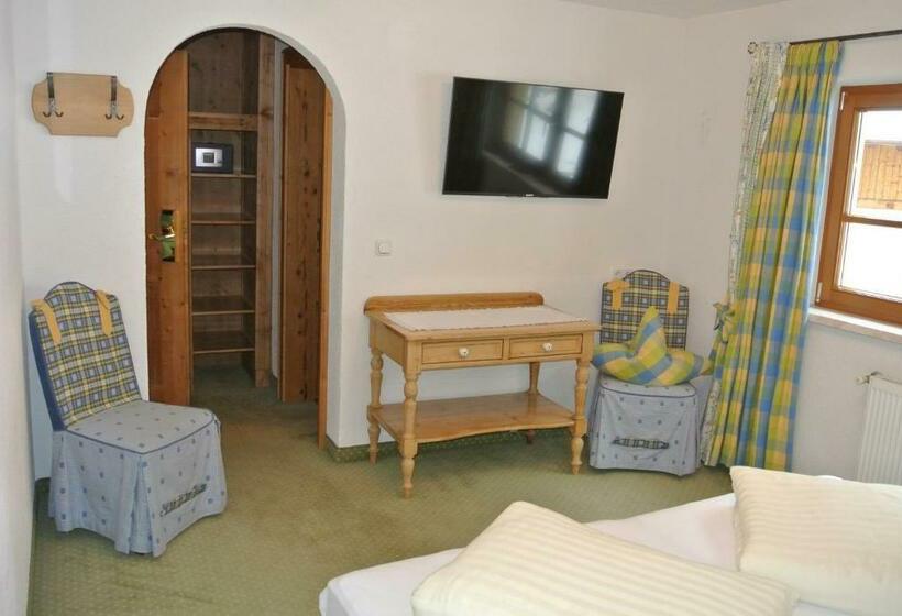 غرفة كومفورت, Edelweiß Schlössl