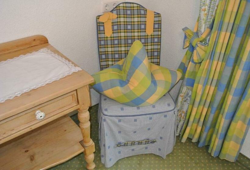 غرفة قياسية, Edelweiß Schlössl