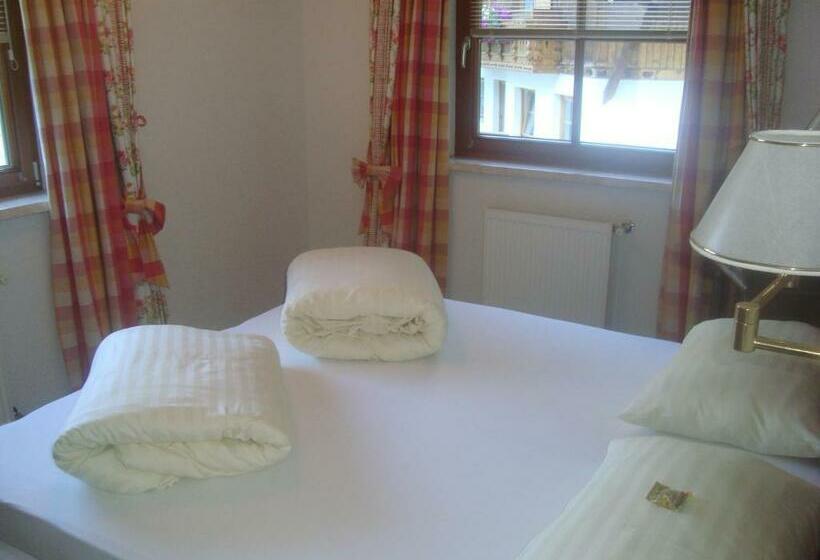 غرفة قياسية, Edelweiß Schlössl