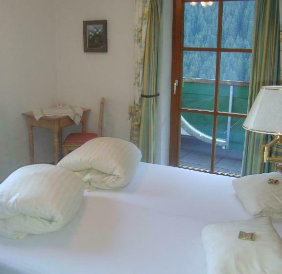 غرفة قياسية, Edelweiß Schlössl