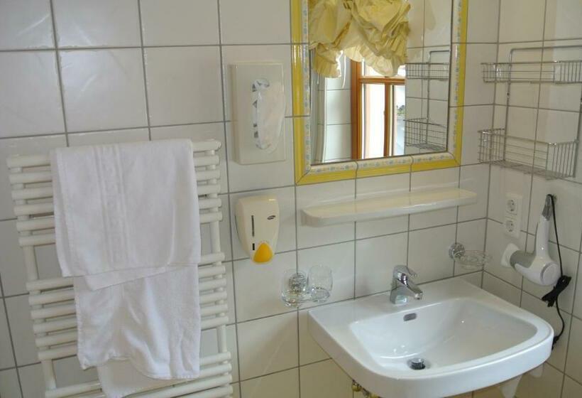 غرفة قياسية, Edelweiß Schlössl