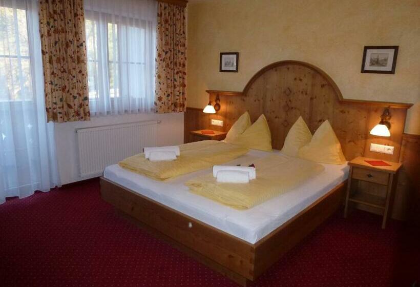 バルコニー付きスタンダードルーム, Garni Landhaus Trenkenbach