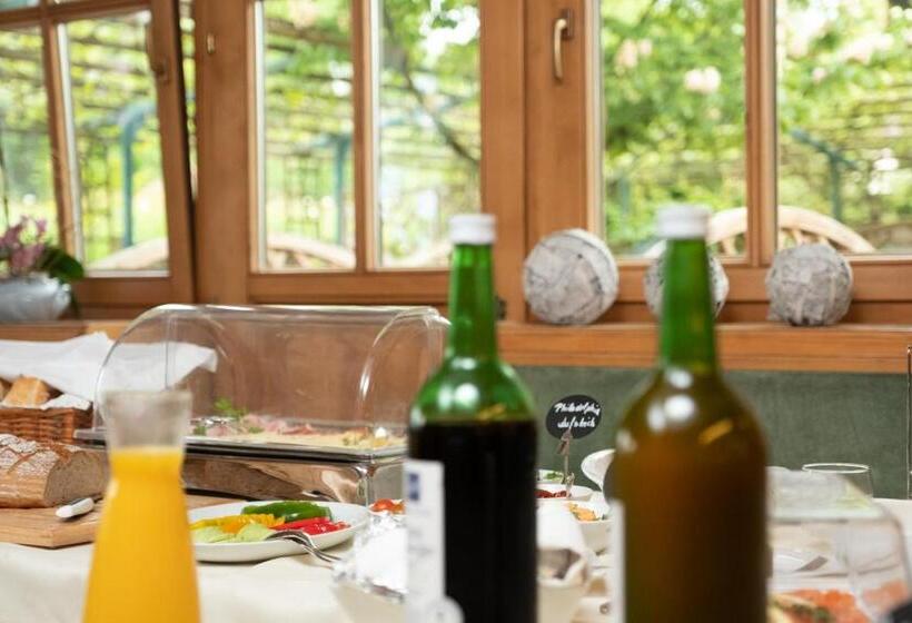 Номер Стандарт Трехместный, Gasthof Neuwirt