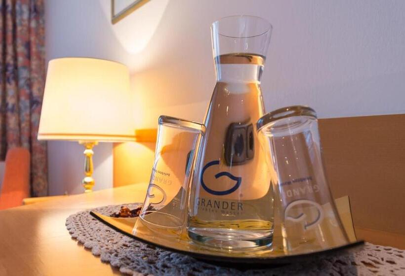 Семейный Номер Вид на Сад, Gasthof Neuwirt