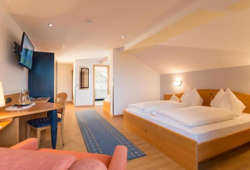 Семейный Номер Вид на Сад, Gasthof Neuwirt