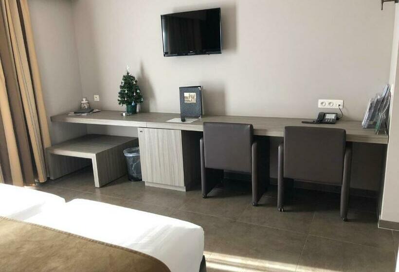 Номер Стандарт, Gemeente Huis