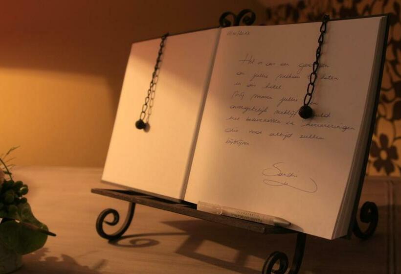 デラックスルーム, Het Heilig Genot