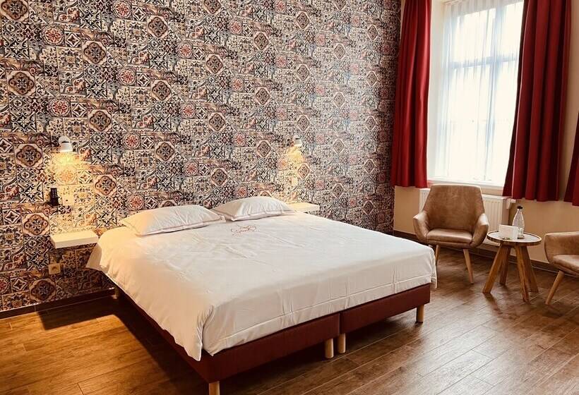 コンフォートルーム, Het Heilig Genot