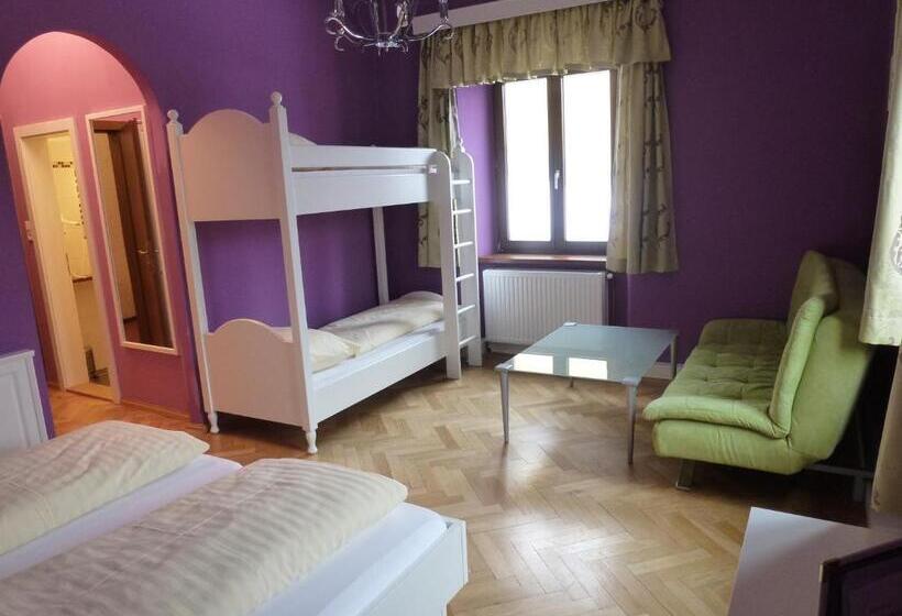 اتاق استاندارد چهار تخته, Himmelreich