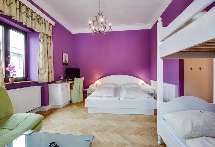 اتاق استاندارد چهار تخته, Himmelreich