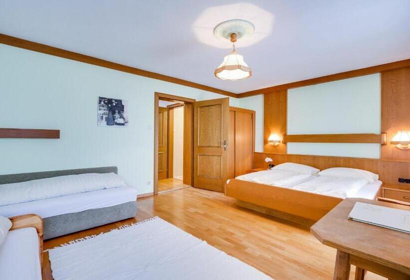 اتاق استاندارد چهار تخته, Himmelreich