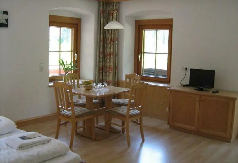 Perhehuone, Kammerhof