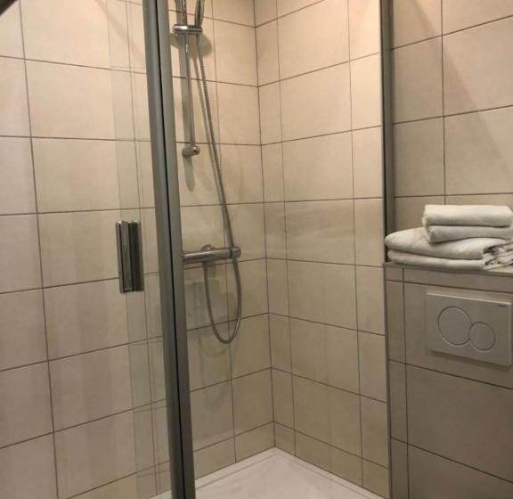 اتاق استاندارد, Le Limbourg