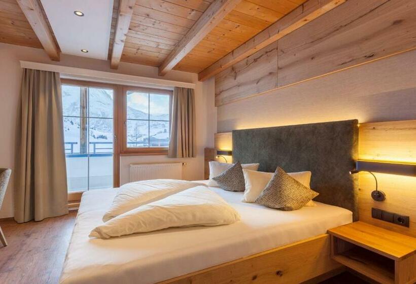 Номер Стандарт, Luggi