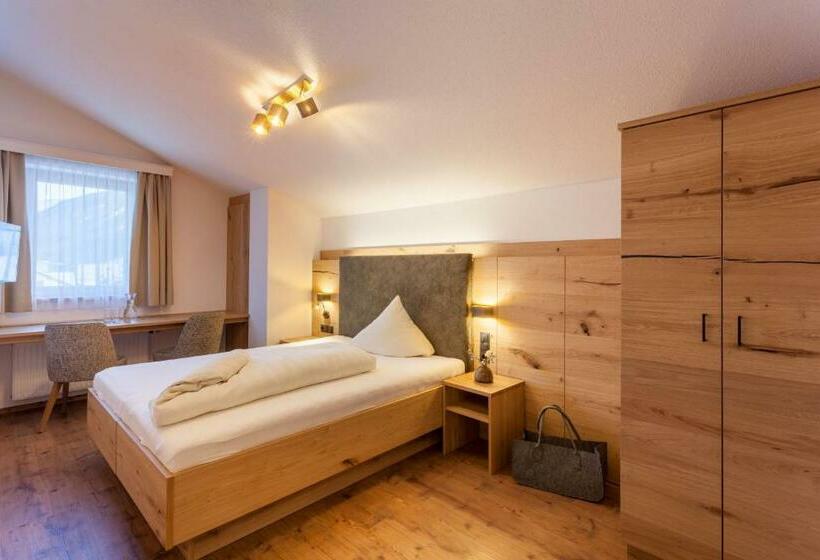 Номер Стандарт Индивидуальный, Luggi