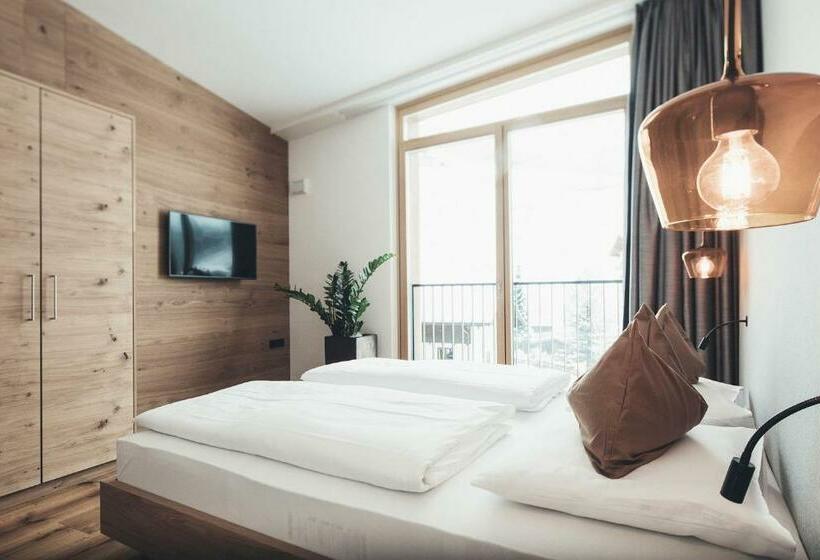 סוויטה, Nesslerhof