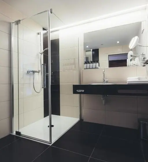 Deluxe-huone Parveke, Nesslerhof