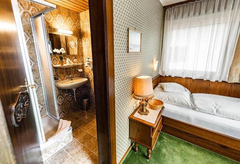 חדר סטנדרט יחיד, Olympia