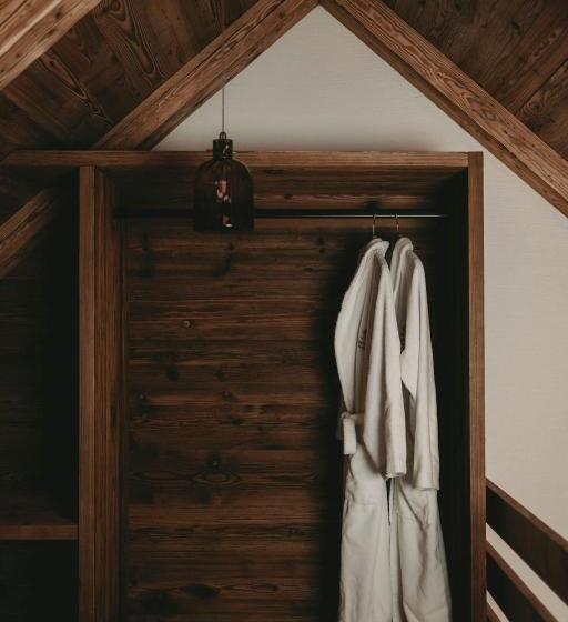 수피리어 스튜디오, Rosenhof Murau