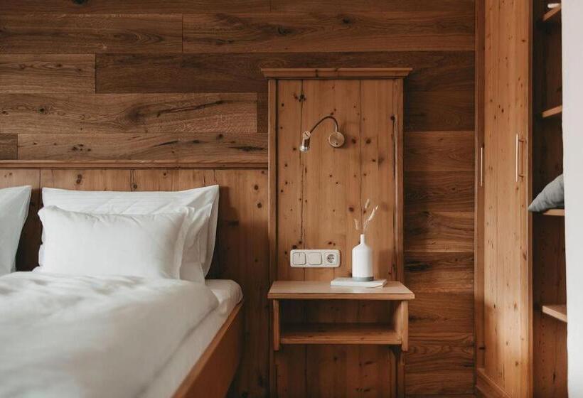 이코노미 룸, Rosenhof Murau