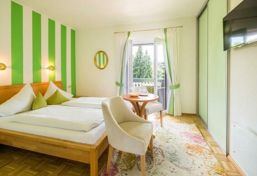 اتاق استاندارد با چشمانداز باغ, Villa Konstanze