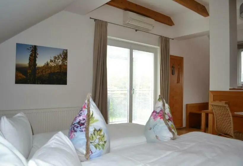 Standardzimmer mit Ausblick, Villa Rosa