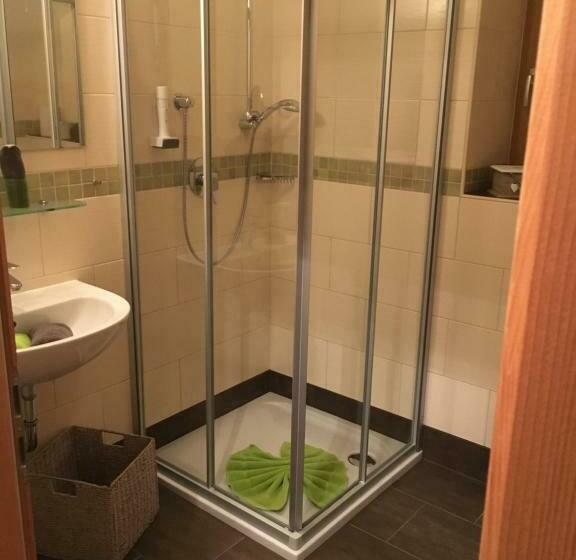 Номер Стандарт с Балконом, Zum Urviech Erwachsenen