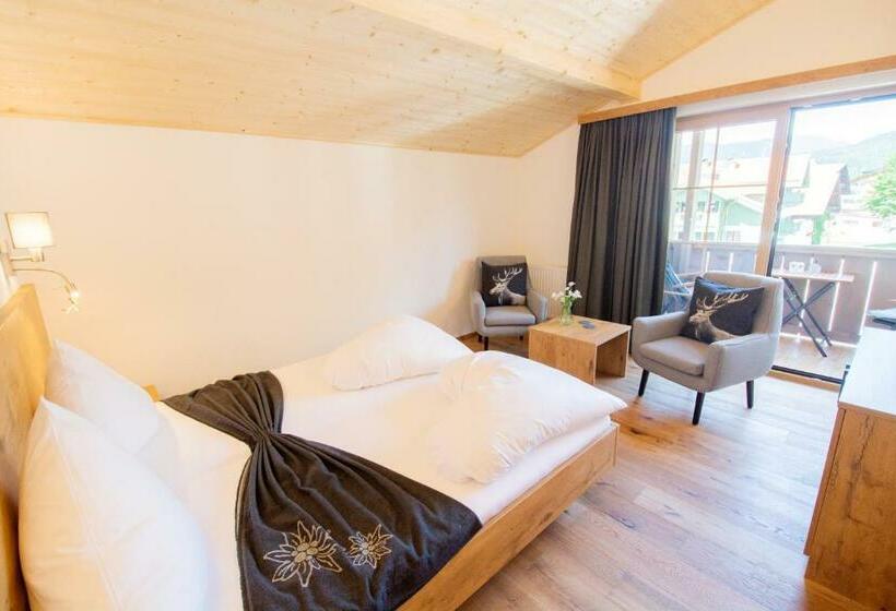 Номер Deluxe, Zum Urviech Erwachsenen