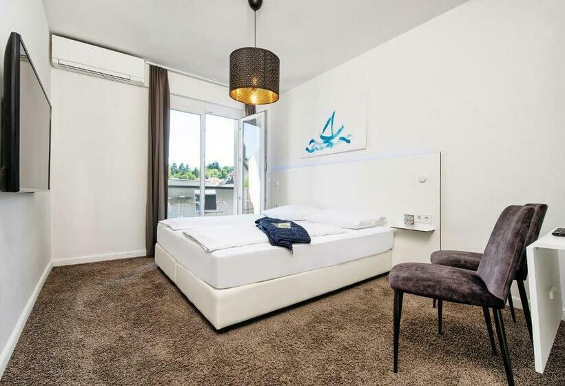 اتاق استاندارد با بالکن, 24 Checkin Velden   Moderne Zimmer Im Zentrum