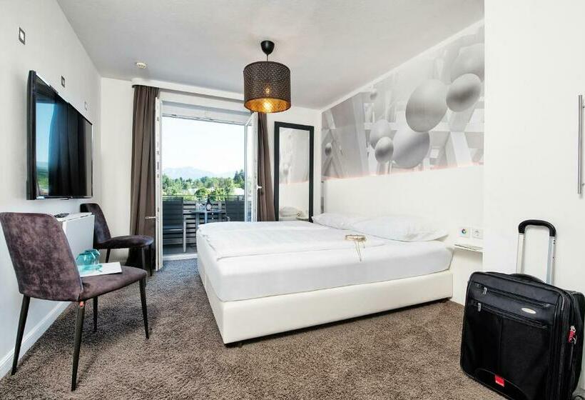اتاق استاندارد با بالکن, 24 Checkin Velden   Moderne Zimmer Im Zentrum