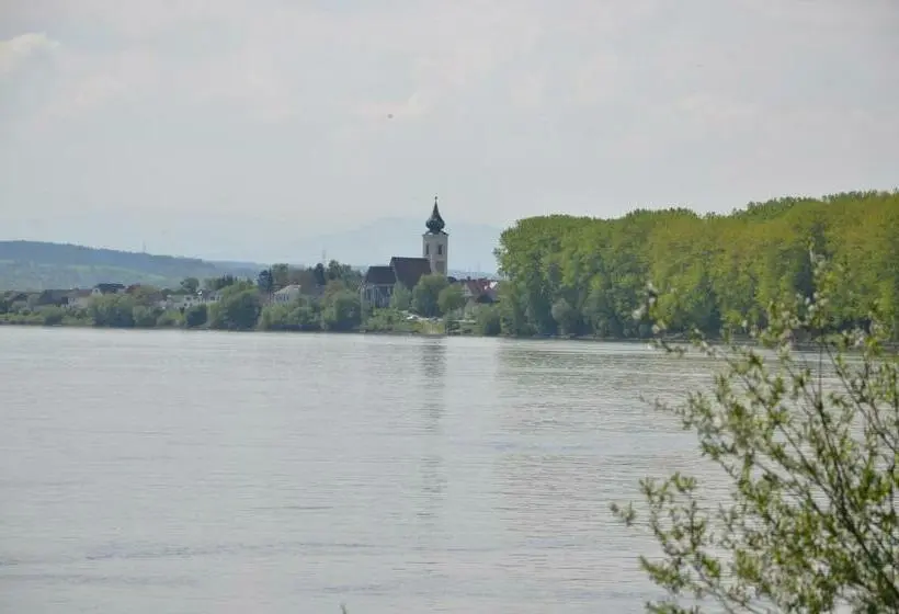 Standard Kolmen Hengen Huone, Fischwirtshaus Landmotel Die Donaurast