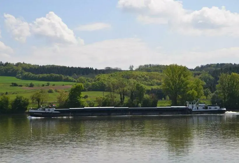 Standard Kolmen Hengen Huone, Fischwirtshaus Landmotel Die Donaurast