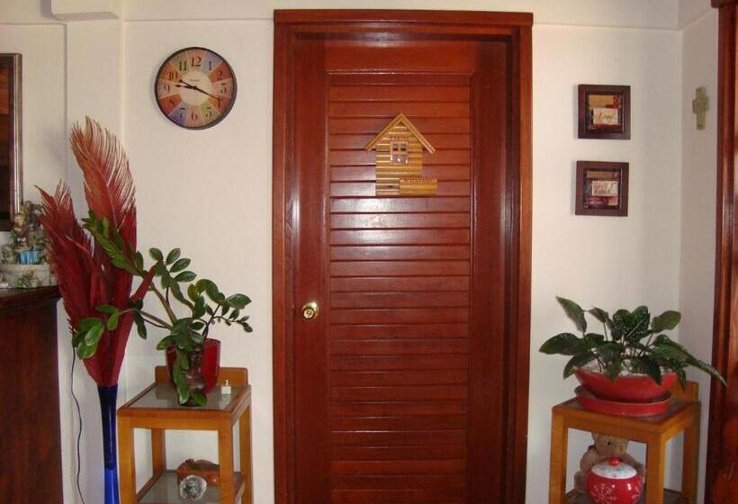 اتاق استاندارد, Fuego Mio Bed & Breakfast