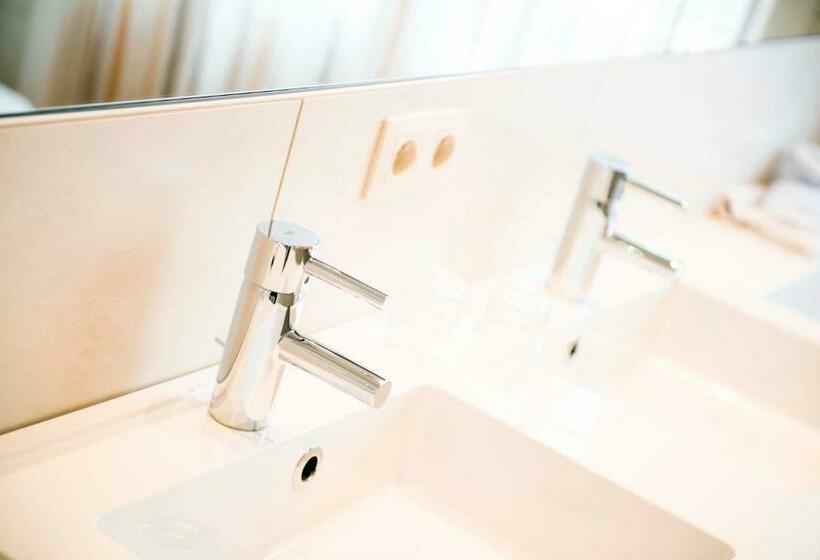 סוויטת ג'וניור, Grand Hotel Belle Vue