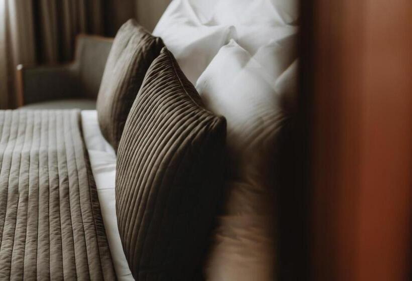 סוויטה קלאסית, Grand Hotel Belle Vue