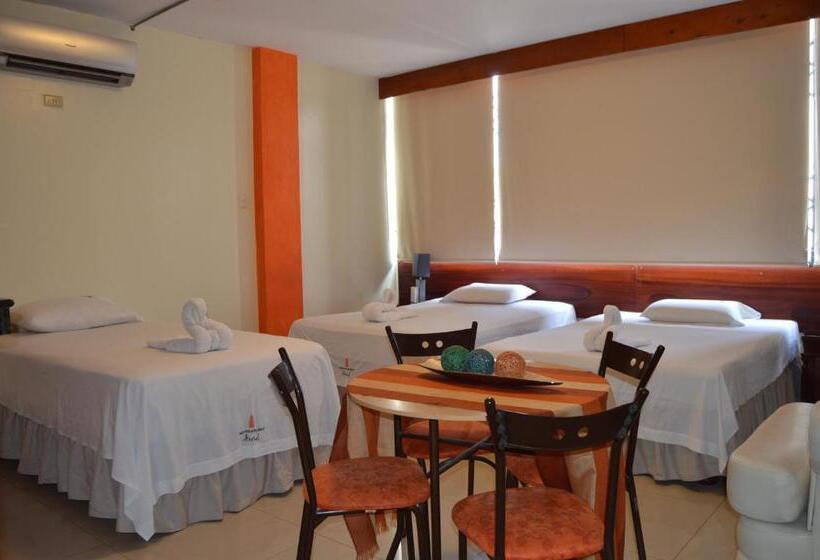 Quarto Triplo Standart, San Francisco Apart